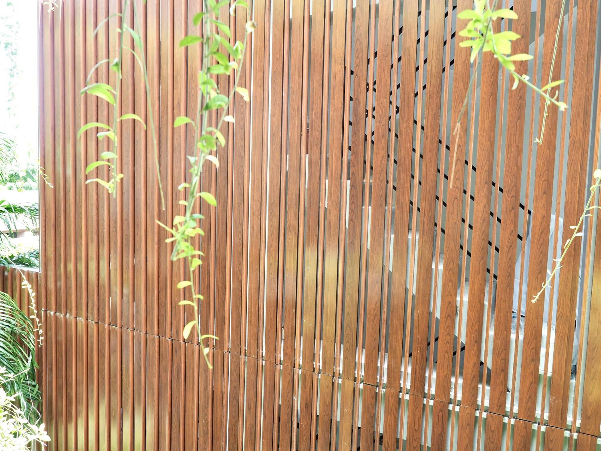 Panwaburi Beachfront Resort - Sha Extra Plus Экстерьер фото A traditional Japanese shōji