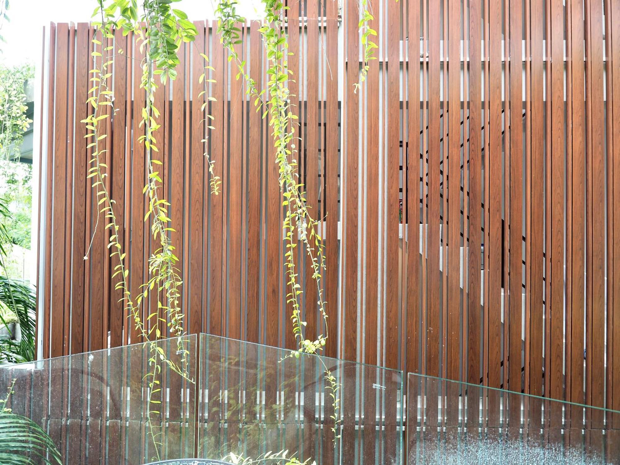 Panwaburi Beachfront Resort - Sha Extra Plus Экстерьер фото Detail of the house